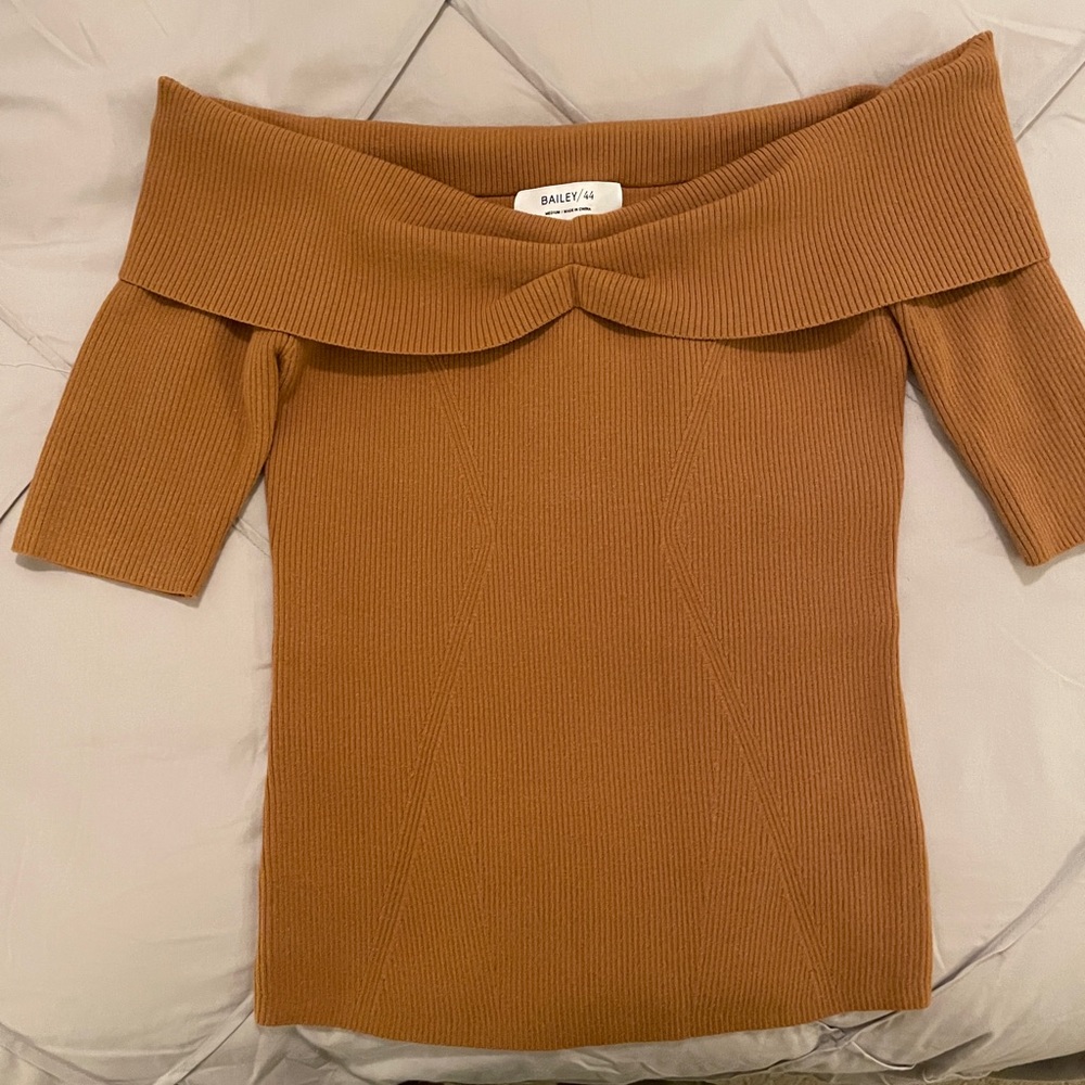 Bailey 44 women’s off-the-shoulder sweater, color: mocha; size M; NWT.